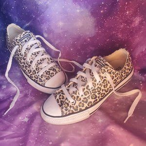 Converse leopard print girls shoes size 2